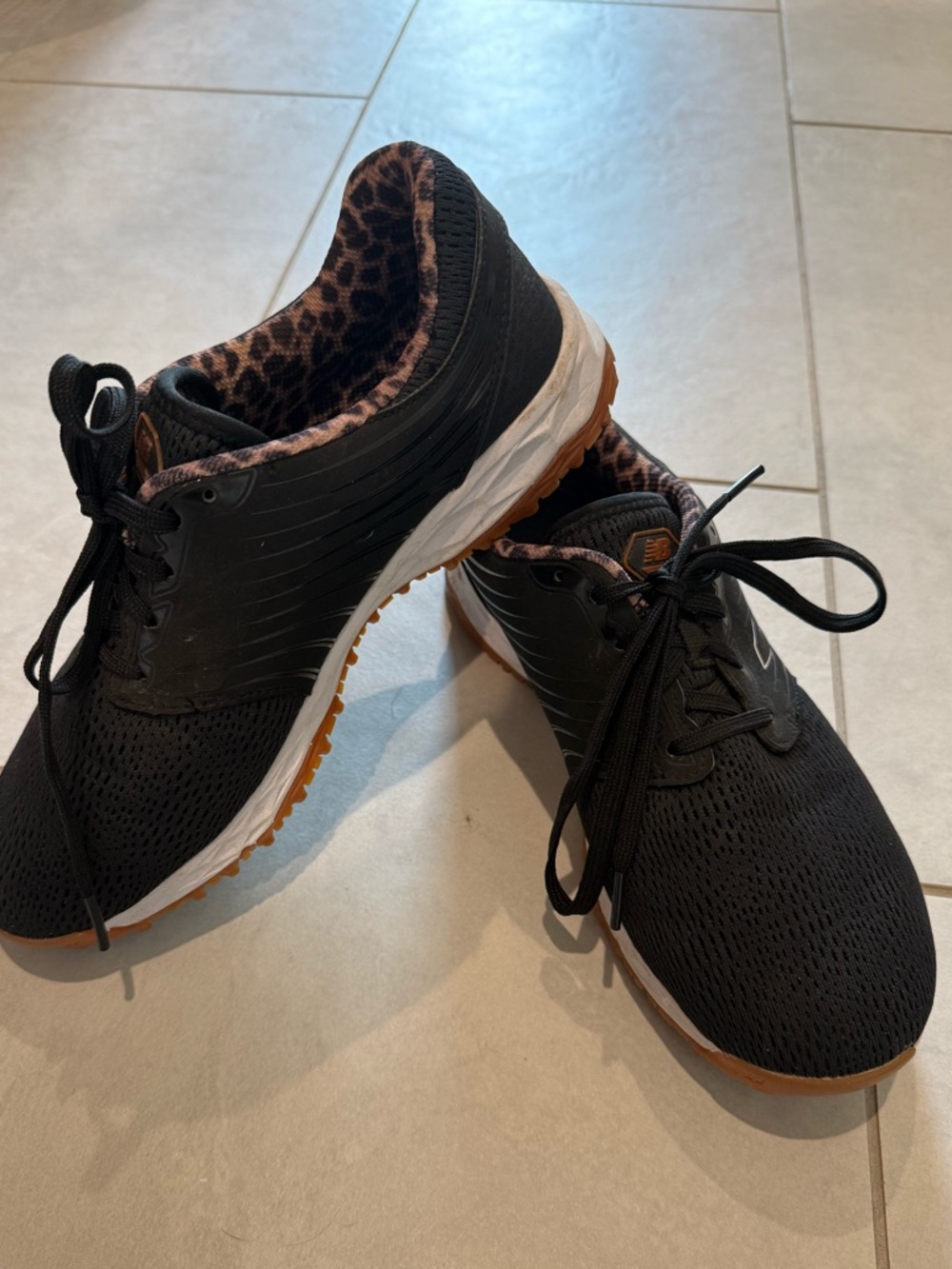 New Balance Black Mesh golf shoes with Leopard Print Lining size 9